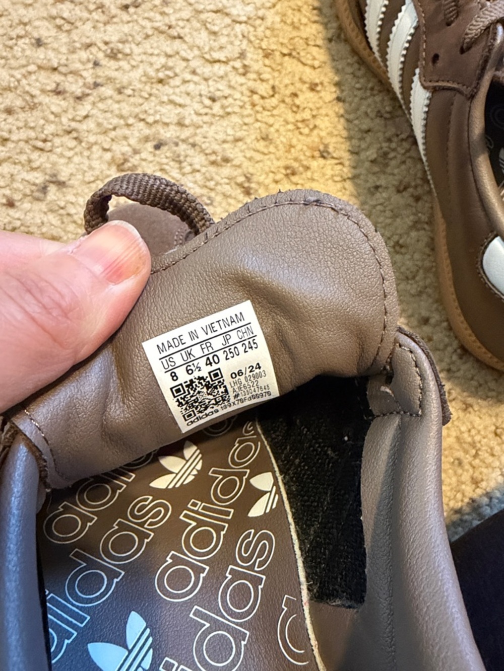 Women’s adidas brown Sambas - Picture 4 of 5